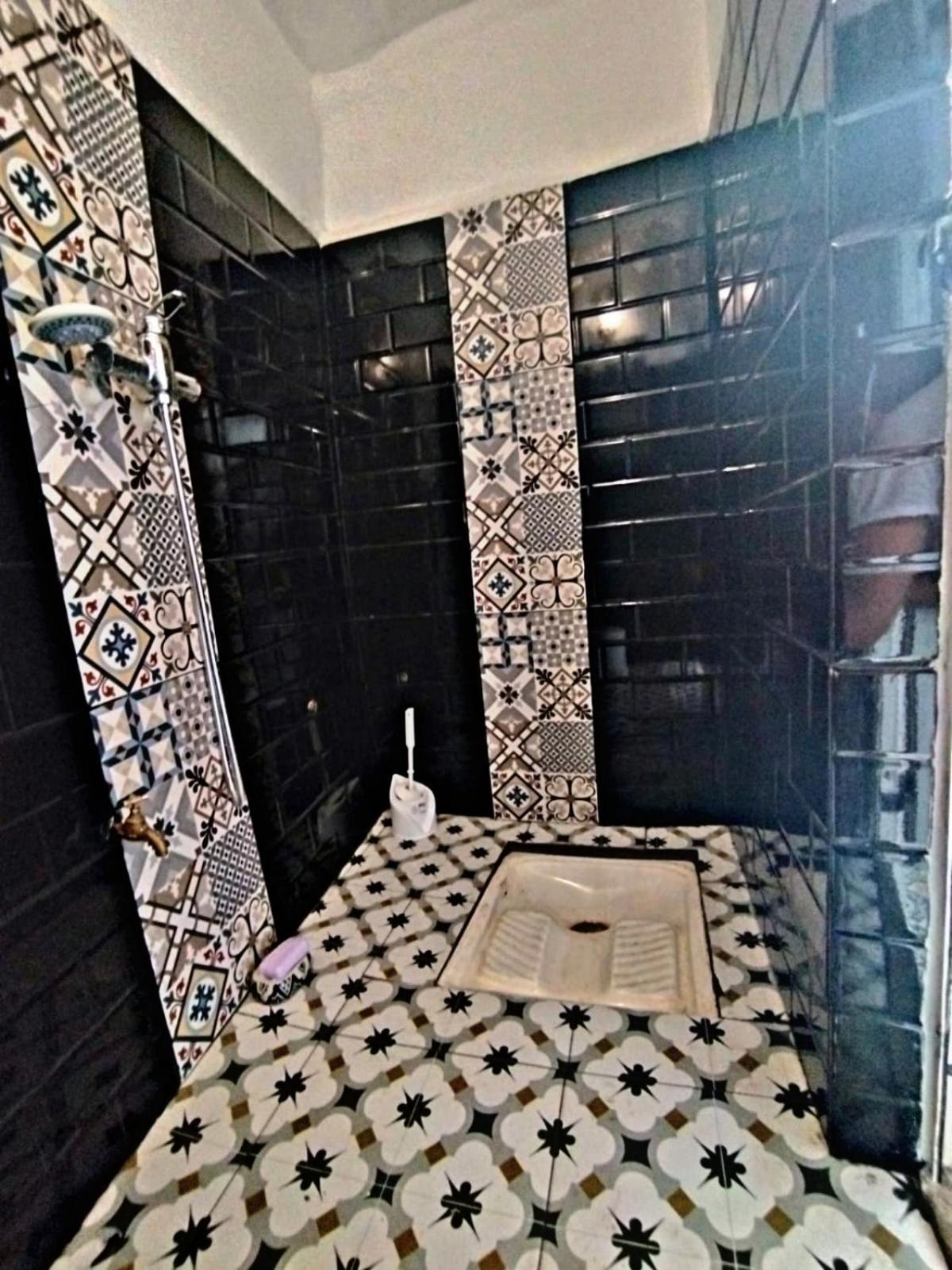 Dar Zina *